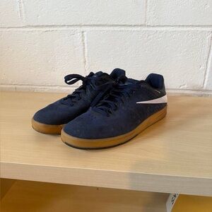 Nike P Rods Lunarlon Dark Blue and White Sneakers with Tan Sole. Size 10